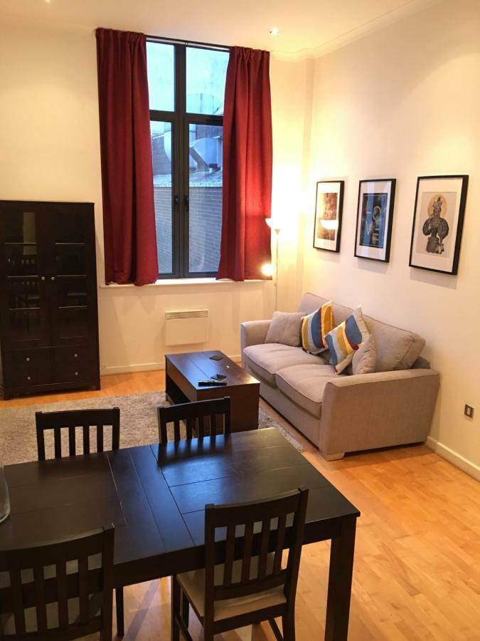 Stylish City Centre Apartment Cardiff Buitenkant foto