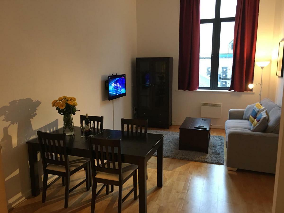 Stylish City Centre Apartment Cardiff Buitenkant foto