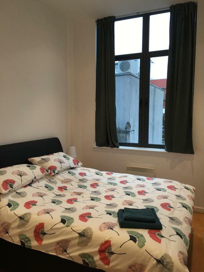 Stylish City Centre Apartment Cardiff Buitenkant foto