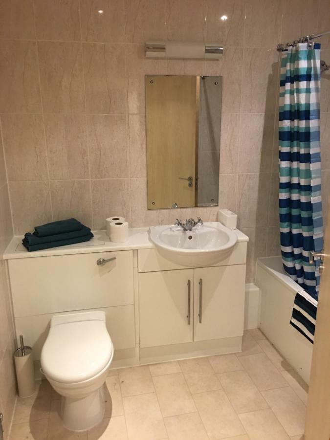Stylish City Centre Apartment Cardiff Buitenkant foto