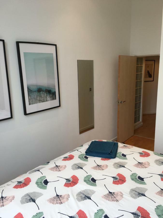 Stylish City Centre Apartment Cardiff Buitenkant foto